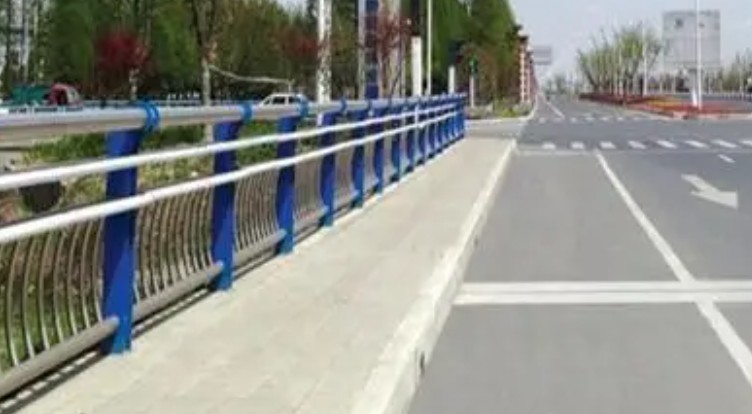 完成全系列碰撞试验，山西省发布《公路不锈钢护栏应用技术规程》地方标准